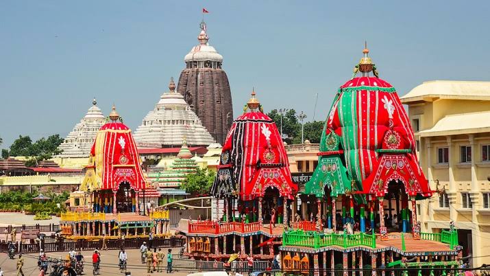 पुरी में भगदड़ के एक दिन बाद दर्शन के लिए उमड़े हजारों लोग, व्यवस्था चाक चौबंद